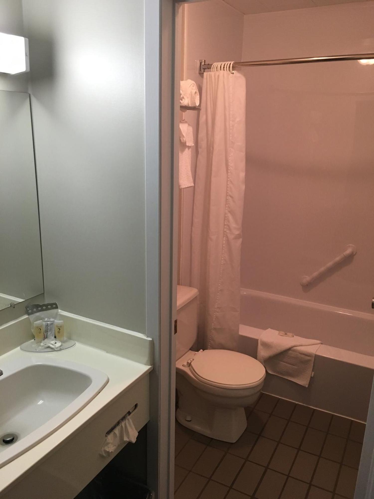Fairway Inn Sussex Δωμάτιο φωτογραφία
