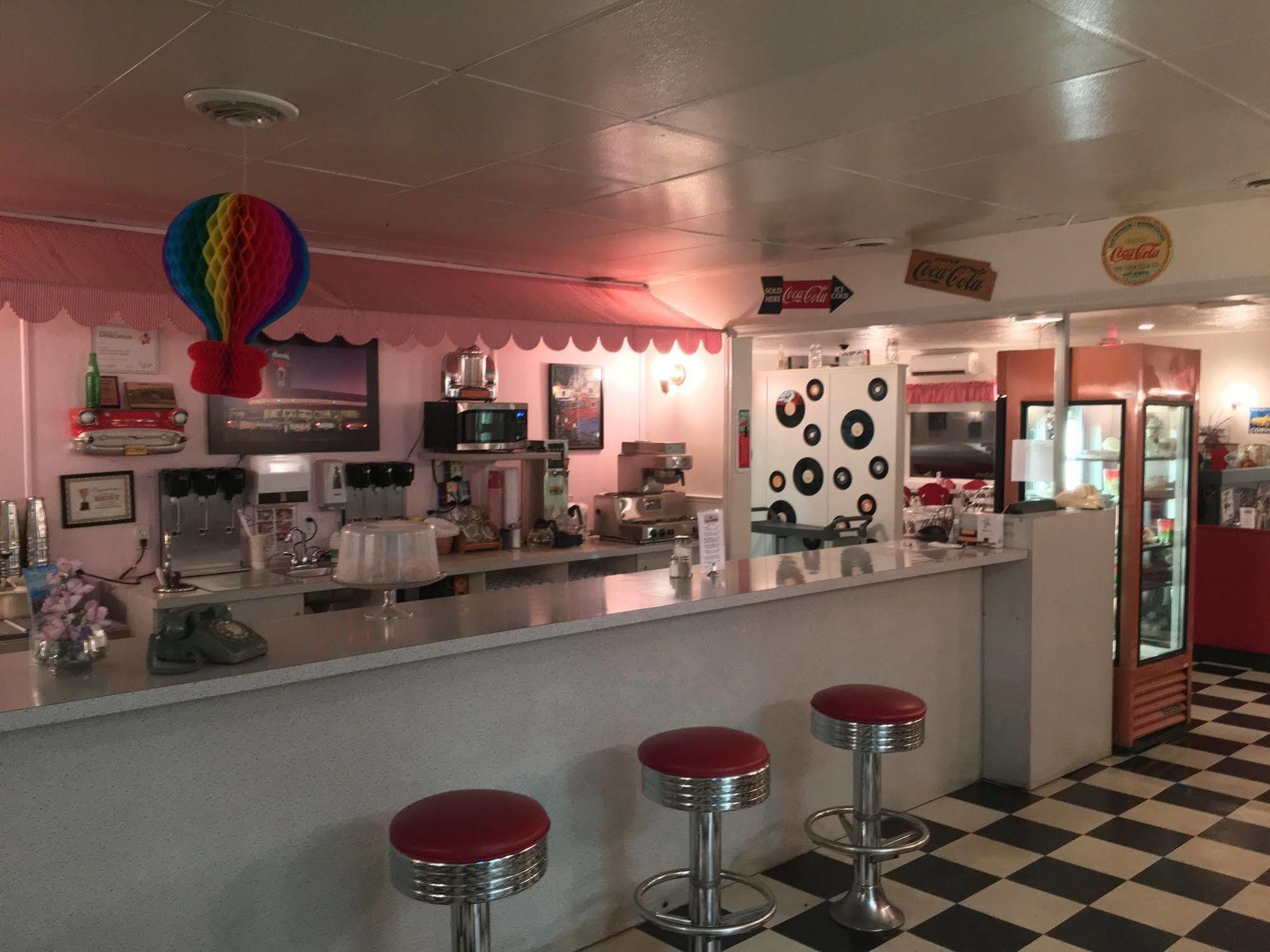 Fairway Inn Sussex Εξωτερικό φωτογραφία