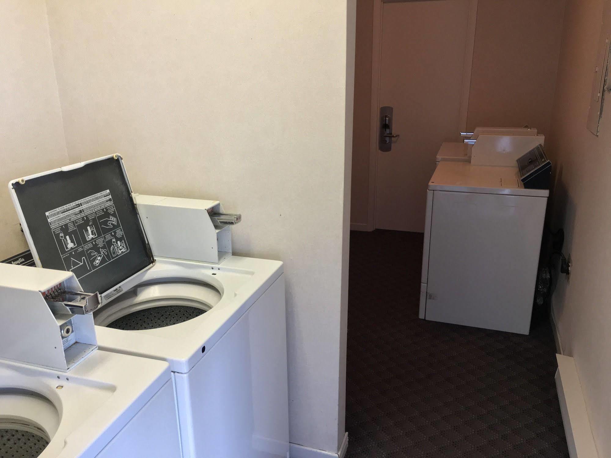 Fairway Inn Sussex Εξωτερικό φωτογραφία